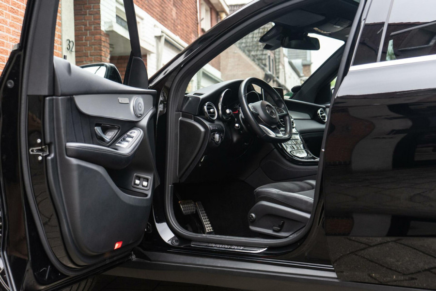 Mercedes-Benz GLC 250 4MATIC AMG Pano / Burmester / Trekhaak