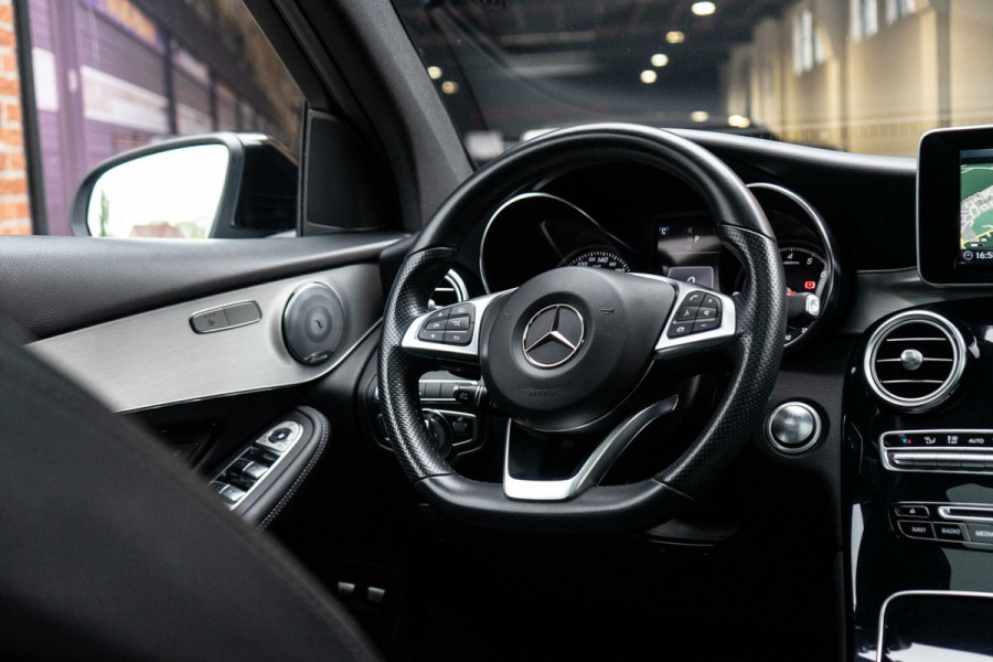 Mercedes-Benz GLC 250 4MATIC AMG Pano / Burmester / Trekhaak