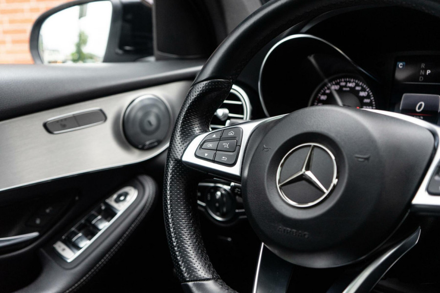 Mercedes-Benz GLC 250 4MATIC AMG Pano / Burmester / Trekhaak