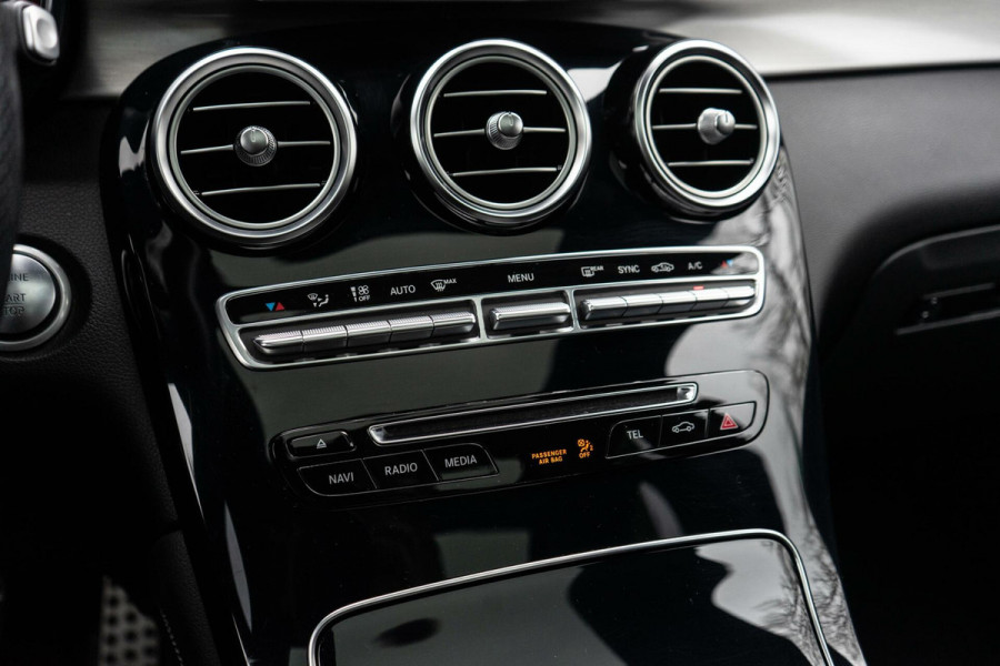 Mercedes-Benz GLC 250 4MATIC AMG Pano / Burmester / Trekhaak
