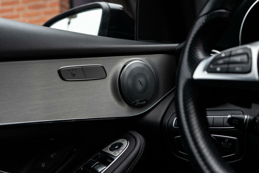 Mercedes-Benz GLC 250 4MATIC AMG Pano / Burmester / Trekhaak