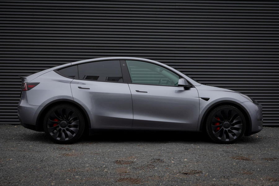 Tesla Model Y Performance AWD / 515 PK / Trekhaak / Marge / NL Auto / 1e Eig