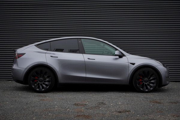 Tesla Model Y Performance AWD / 515 PK / Trekhaak / Marge / NL Auto / 1e Eig