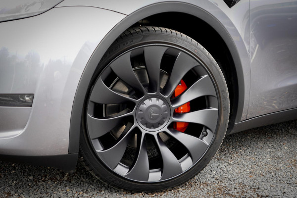 Tesla Model Y Performance AWD / 515 PK / Trekhaak / Marge / NL Auto / 1e Eig