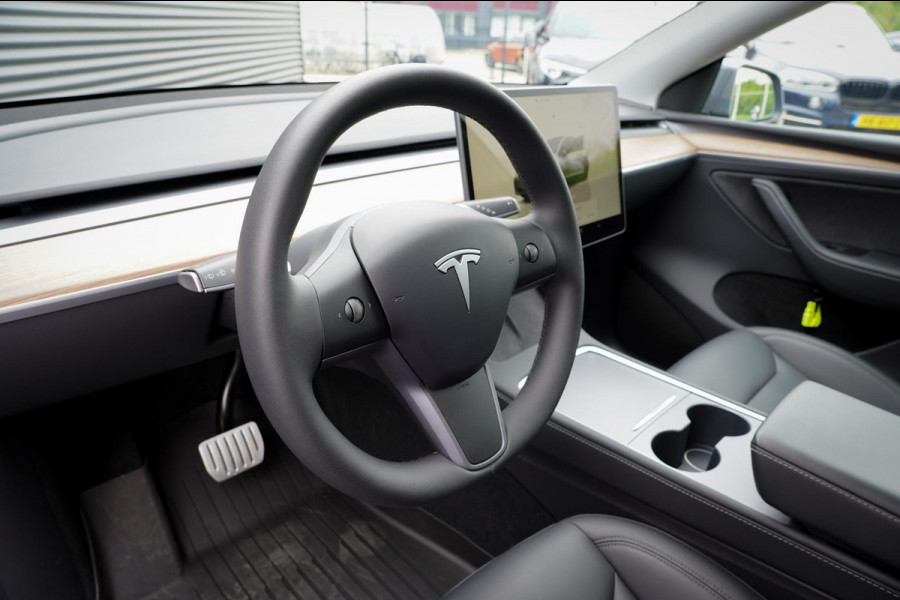 Tesla Model Y Performance AWD / 515 PK / Trekhaak / Marge / NL Auto / 1e Eig