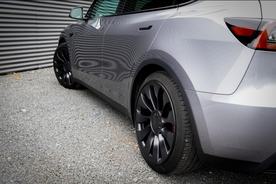 Tesla Model Y Performance AWD / 515 PK / Trekhaak / Marge / NL Auto / 1e Eig
