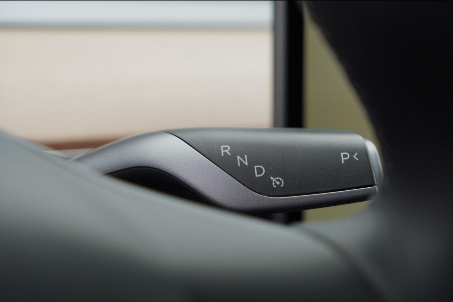 Tesla Model Y Performance AWD / 515 PK / Trekhaak / Marge / NL Auto / 1e Eig