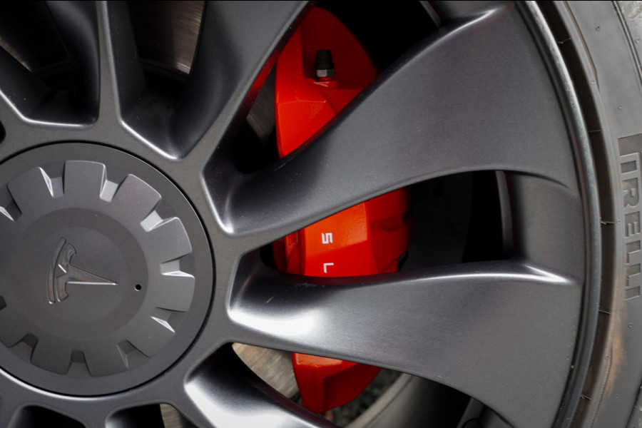 Tesla Model Y Performance AWD / 515 PK / Trekhaak / Marge / NL Auto / 1e Eig