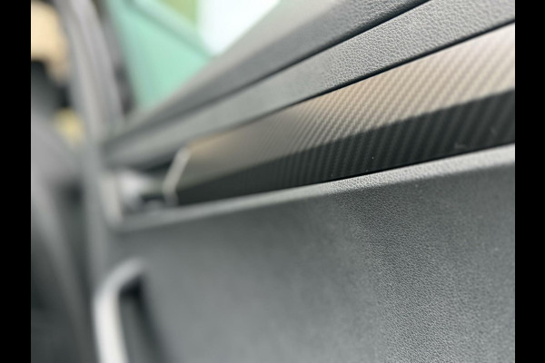 Škoda Karoq 1.5 TSI Sportline Automaat | Panoramadak | LED | Stoelverwarming | Adaptieve cruise control | Dode hoek detectie | Trekhaak uitk
