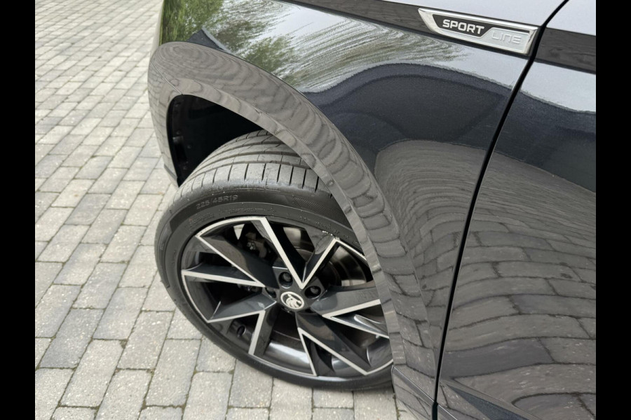 Škoda Karoq 1.5 TSI Sportline Automaat | Panoramadak | LED | Stoelverwarming | Adaptieve cruise control | Dode hoek detectie | Trekhaak uitk