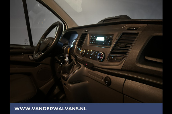 Ford Transit Custom 2.0 TDCI 131pk L2H1 Euro6 Airco | Cruisecontrol | LED | Verwarmde voorruit | Parkeersensoren, Bijrijdersbank, 2800kg Trekvermogen