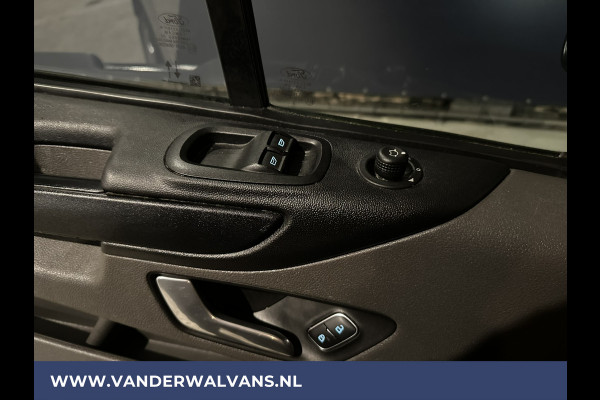 Ford Transit Custom 2.0 TDCI 131pk L2H1 Euro6 Airco | Cruisecontrol | LED | Verwarmde voorruit | Parkeersensoren, Bijrijdersbank, 2800kg Trekvermogen