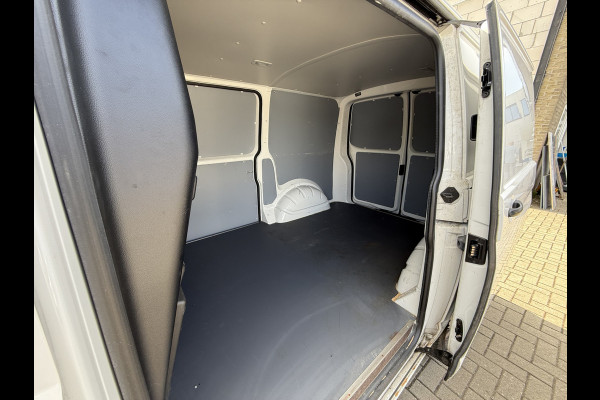 Volkswagen Transporter 2.0 TDI 110PK L1H1 EURO6 Cruise/app connect/navigatie systeem