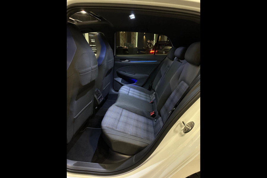 Volkswagen Golf 1.4 eHybrid GTE|PANO|STOELVERW|BOMVOL