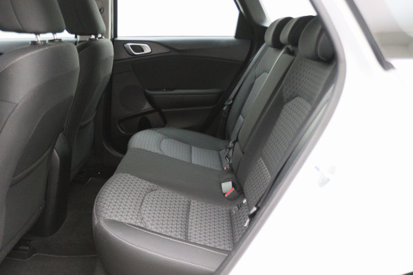 Kia Ceed Sportswagon 1.0 T-GDi DynamicLine Climate, Cruise, Camera, Apple Carplay, PDC, Elektrisch Pakket, DAB, 16''