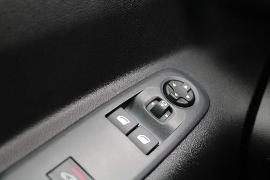 Peugeot e-Partner 136 L1 50 kWh Airco Camera