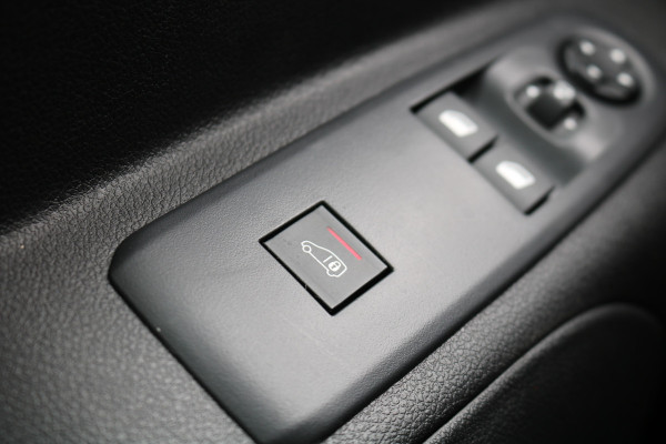 Peugeot e-Partner 136 L1 50 kWh Airco Camera