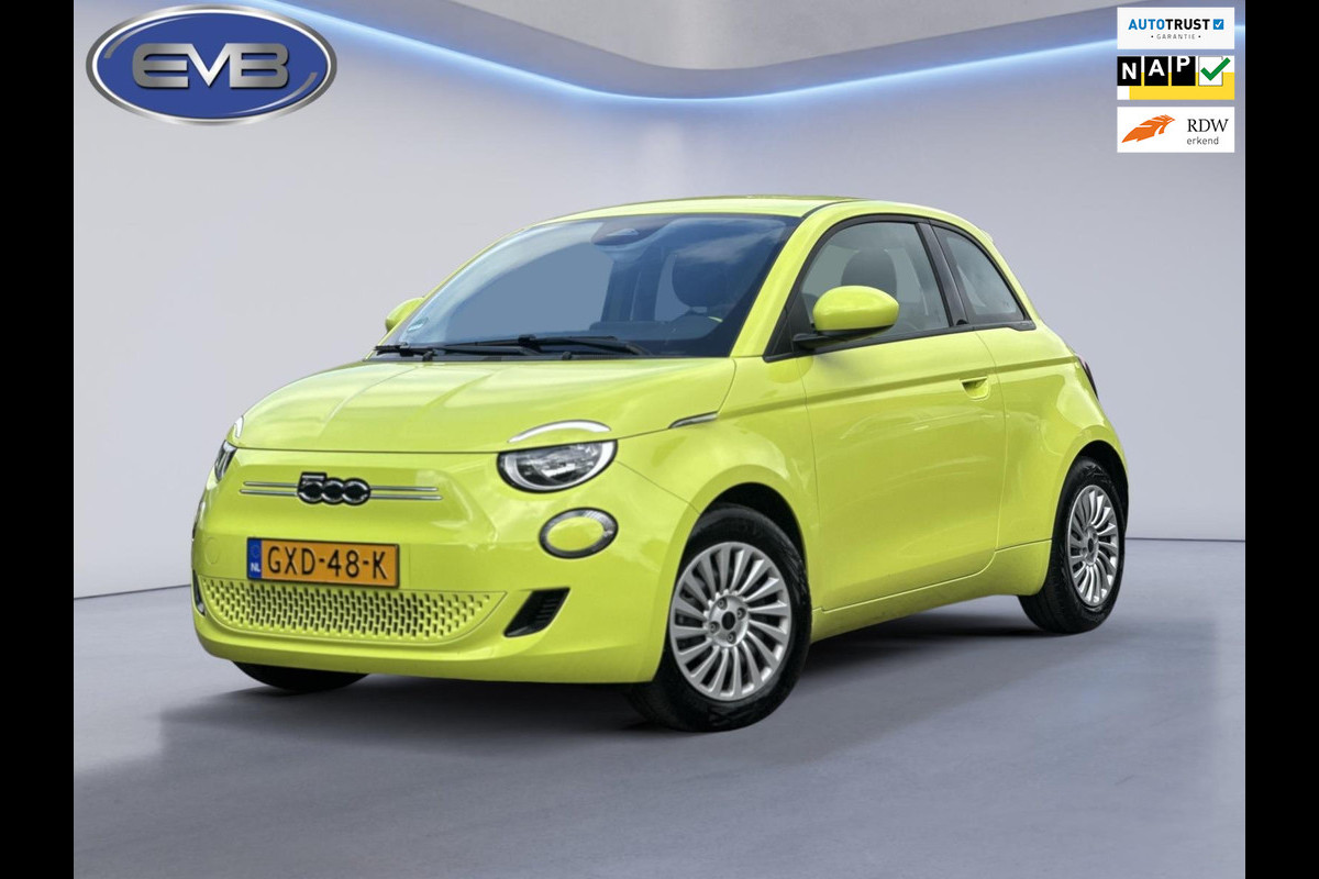 Fiat 500 Electric, 3700 km, climaat control, navigatie, Apple carplay, digitaal cocpit Fiat 500 Electric, 3700 km, climaat control, navigatie, Apple carplay, digitaal cocpit
