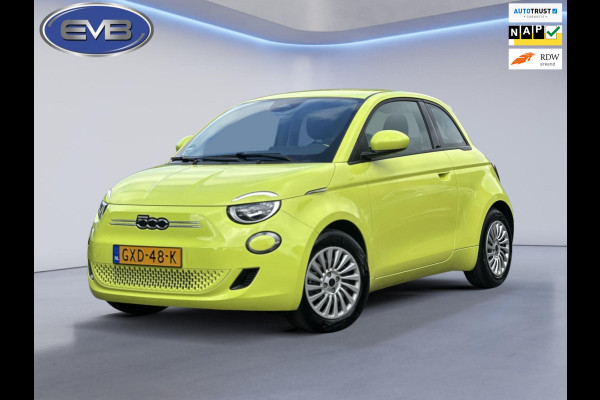 Fiat 500 Electric, 3700 km, climaat control, navigatie, Apple carplay, digitaal cocpit