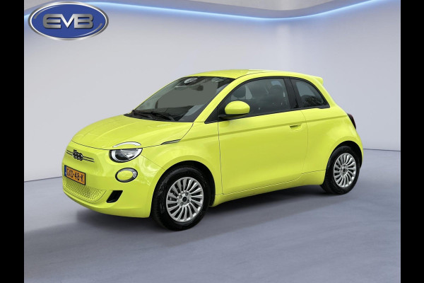 Fiat 500 Electric, 3700 km, climaat control, navigatie, Apple carplay, digitaal cocpit