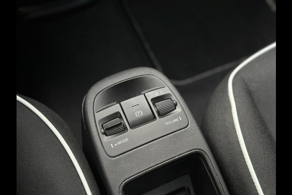 Fiat 500 Electric, 3700 km, climaat control, navigatie, Apple carplay, digitaal cocpit