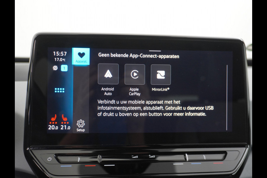 Volkswagen ID.3 58kWh 204PK First Plus Navi-Pro 19" Camera Apple Carplay Android Auto Matrix-LED Stoel-Stuurverwarming Adapt.Cruise Control Pdc  Lmv Bluetooth Draadloze telefoonlader Regensensor Rijstrooksensor Verkeersbord detectie €44.000,- Nieuw! Grootste accu (garantie t/m 30-12-2028)