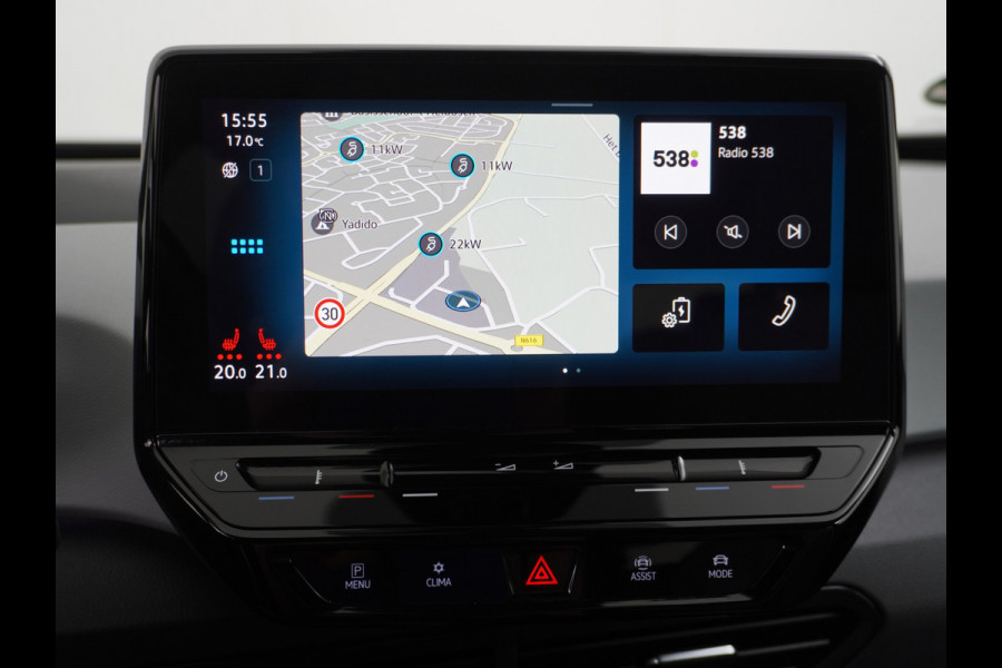 Volkswagen ID.3 58kWh 204PK First Plus Navi-Pro 19" Camera Apple Carplay Android Auto Matrix-LED Stoel-Stuurverwarming Adapt.Cruise Control Pdc  Lmv Bluetooth Draadloze telefoonlader Regensensor Rijstrooksensor Verkeersbord detectie €44.000,- Nieuw! Grootste accu (garantie t/m 30-12-2028)