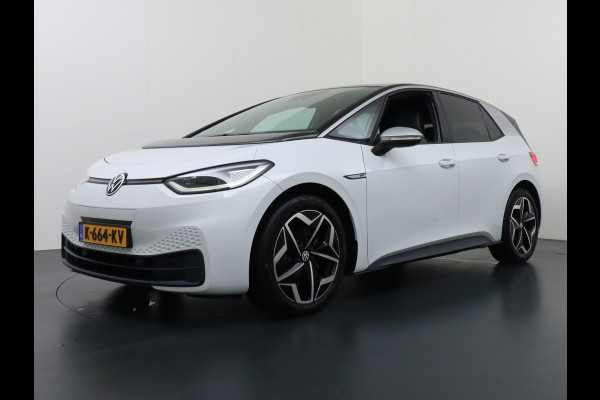 Volkswagen ID.3 58kWh 204PK First Plus Navi-Pro 19" Camera Apple Carplay Android Auto Matrix-LED Stoel-Stuurverwarming Adapt.Cruise Control Pdc  Lmv Bluetooth Draadloze telefoonlader Regensensor Rijstrooksensor Verkeersbord detectie €44.000,- Nieuw! Grootste accu (garantie t/m 30-12-2028)