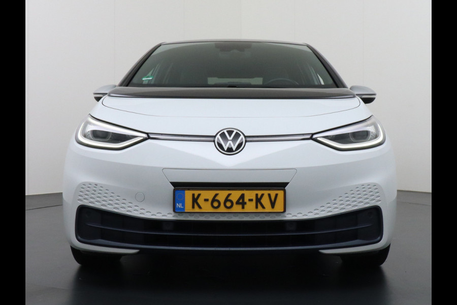 Volkswagen ID.3 58kWh 204PK First Plus Navi-Pro 19" Camera Apple Carplay Android Auto Matrix-LED Stoel-Stuurverwarming Adapt.Cruise Control Pdc  Lmv Bluetooth Draadloze telefoonlader Regensensor Rijstrooksensor Verkeersbord detectie €44.000,- Nieuw! Grootste accu (garantie t/m 30-12-2028)