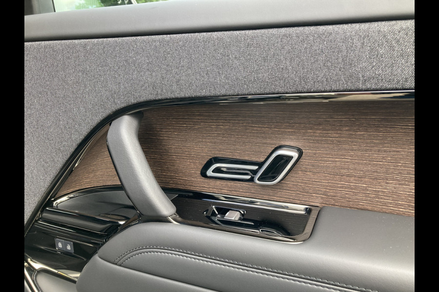 Land Rover Range Rover Sport P460e Dynamic SE PHEV | Direct leverbaar! NL auto | 23” ‘Style 1075’ | Pano schuif-/kanteldak [041CZ] | Meridian™ 3D Surround [025MN] | Walnut houtfineer [088UM] | Elek. trekhaak [028LD] | Cold Climate Pack [072BI