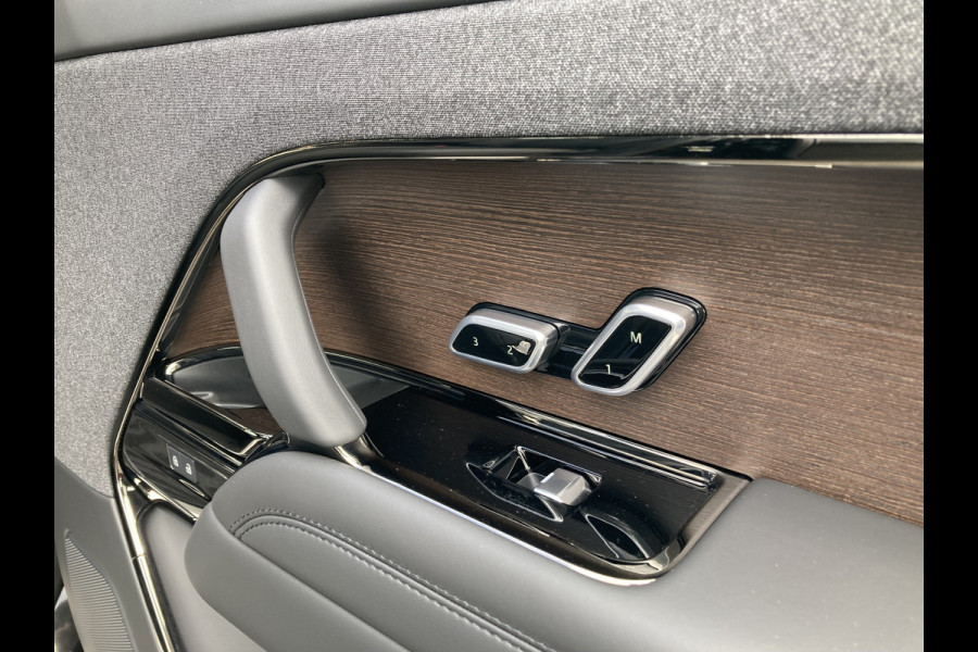 Land Rover Range Rover Sport P460e Dynamic SE PHEV | Direct leverbaar! NL auto | 23” ‘Style 1075’ | Pano schuif-/kanteldak [041CZ] | Meridian™ 3D Surround [025MN] | Walnut houtfineer [088UM] | Elek. trekhaak [028LD] | Cold Climate Pack [072BI