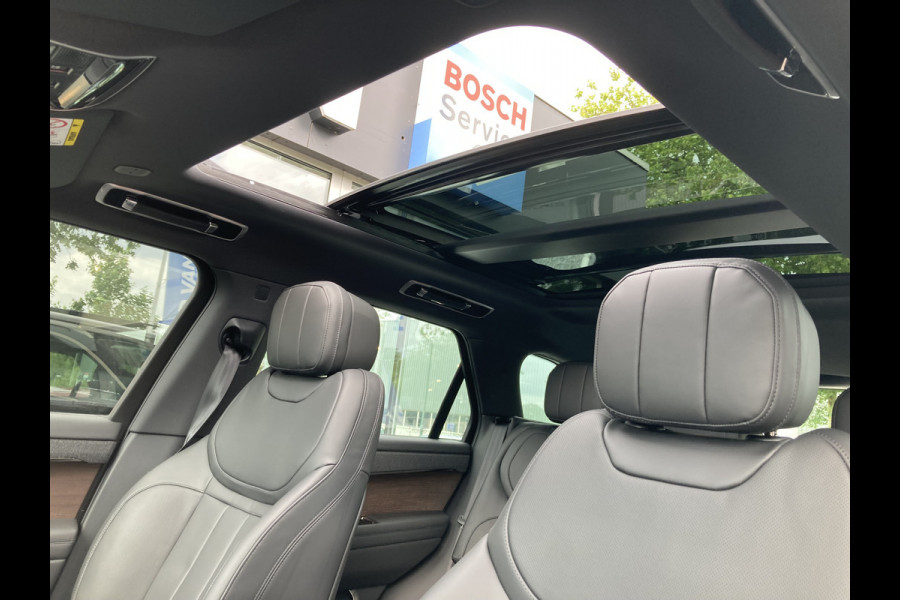 Land Rover Range Rover Sport P460e Dynamic SE PHEV | Direct leverbaar! NL auto | 23” ‘Style 1075’ | Pano schuif-/kanteldak [041CZ] | Meridian™ 3D Surround [025MN] | Walnut houtfineer [088UM] | Elek. trekhaak [028LD] | Cold Climate Pack [072BI