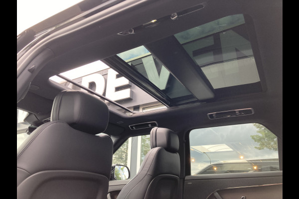 Land Rover Range Rover Sport P460e Dynamic SE PHEV | Direct leverbaar! NL auto | 23” ‘Style 1075’ | Pano schuif-/kanteldak [041CZ] | Meridian™ 3D Surround [025MN] | Walnut houtfineer [088UM] | Elek. trekhaak [028LD] | Cold Climate Pack [072BI
