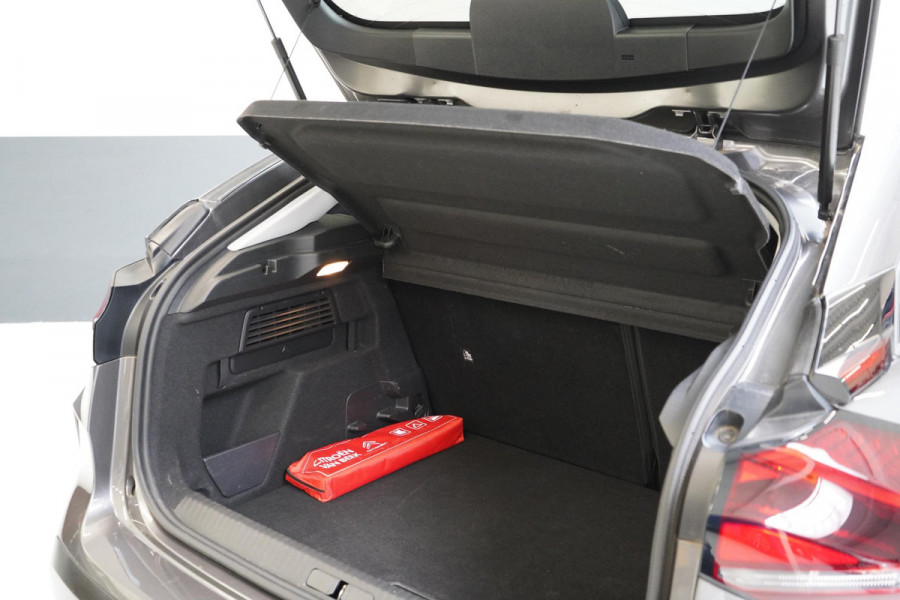Citroën C4 1.2 Puretech 130pk Feel Pack Automaat | Head up | Navigatie | Achteruitrijcamera | Climate control | Cruise control