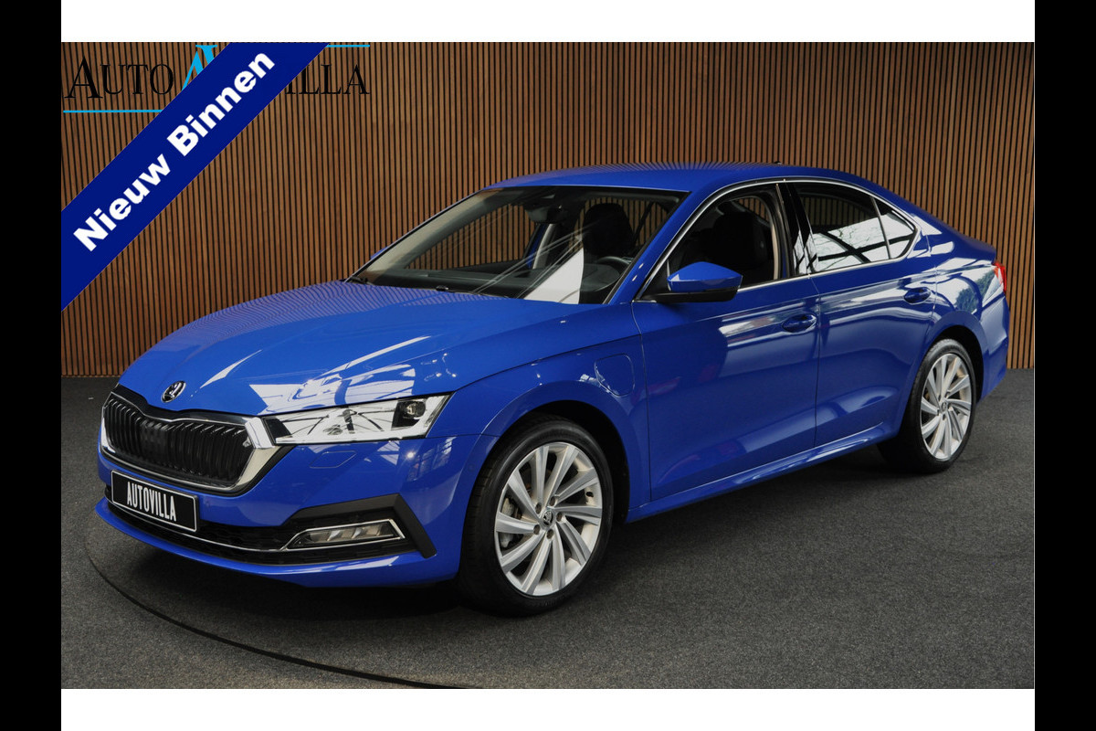 Škoda Octavia 1.4 TSI iV PHEV Head-Up Camera ACC Ambient PDC Keyless Memory Škoda Octavia 1.4 TSI iV PHEV Head-Up Camera ACC Ambient PDC Keyless Memory