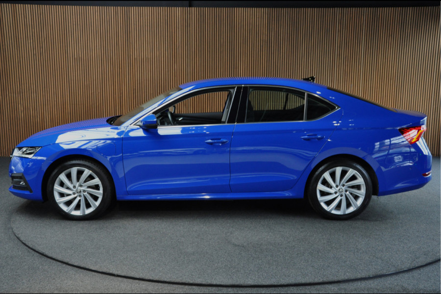 Škoda Octavia 1.4 TSI iV PHEV Head-Up Camera ACC Ambient PDC Keyless Memory