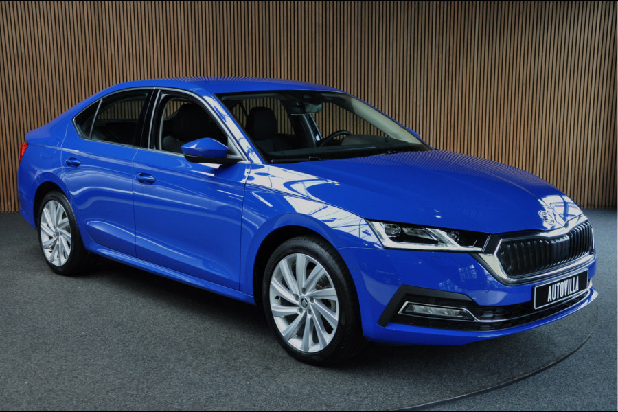 Škoda Octavia 1.4 TSI iV PHEV Head-Up Camera ACC Ambient PDC Keyless Memory