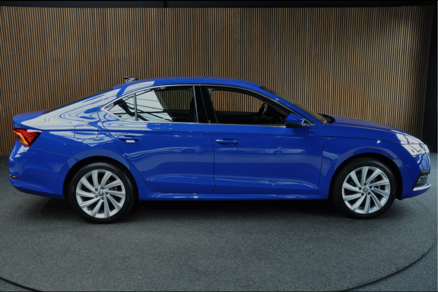 Škoda Octavia 1.4 TSI iV PHEV Head-Up Camera ACC Ambient PDC Keyless Memory