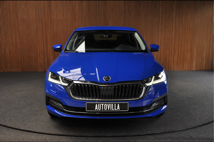 Škoda Octavia 1.4 TSI iV PHEV Head-Up Camera ACC Ambient PDC Keyless Memory