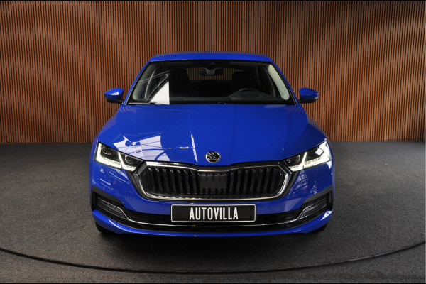 Škoda Octavia 1.4 TSI iV PHEV Head-Up Camera ACC Ambient PDC Keyless Memory