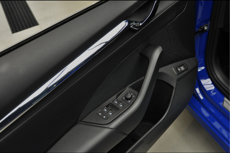 Škoda Octavia 1.4 TSI iV PHEV Head-Up Camera ACC Ambient PDC Keyless Memory