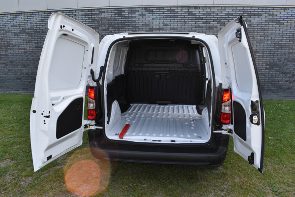 Opel Combo 1.5 BlueHDi 130 S&S L1 Euro 6 Automaat diesel Navigatie applecarplay