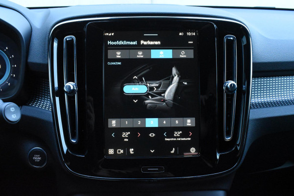 Volvo XC40 B4 211PK Automaat Plus Dark / Lighting Pack / Pixel led / 20'' Velgen / Donker getint glas