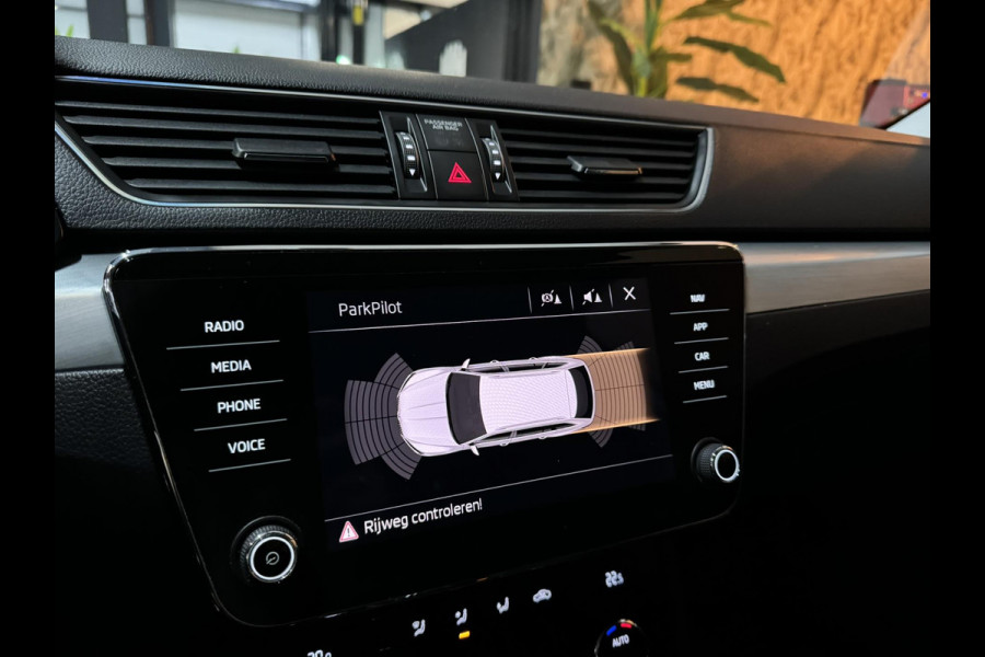 Škoda Superb Combi 1.4 TSI ACT Style Garantie Led Xenon Multimedia Cruise Control Rijklaar