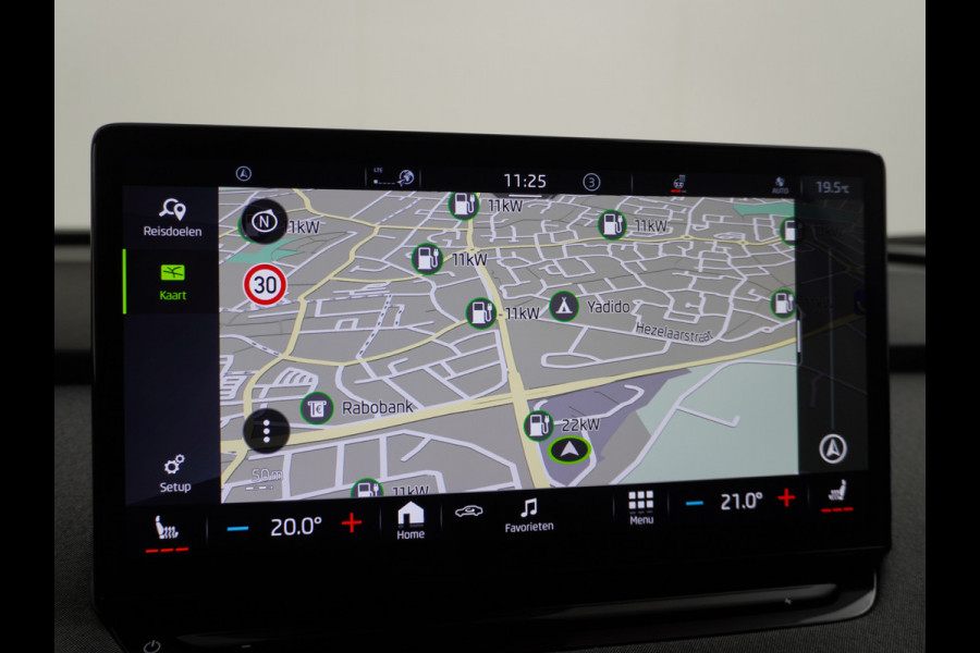 Škoda ENYAQ iV 60 Navi Ecc Adaptieve Cruise Control CameraApple Carplay Android Keyless Led Pdc DabBusiness Edition Plus Stoelverwarming Bluetooth Dodehoek detector Draadloze tel.lader Rijstrooksensor Regen-Lichtsensor Origineel Nederlandse 1e Eigenaar Auto nieuwprijs €51.910,-