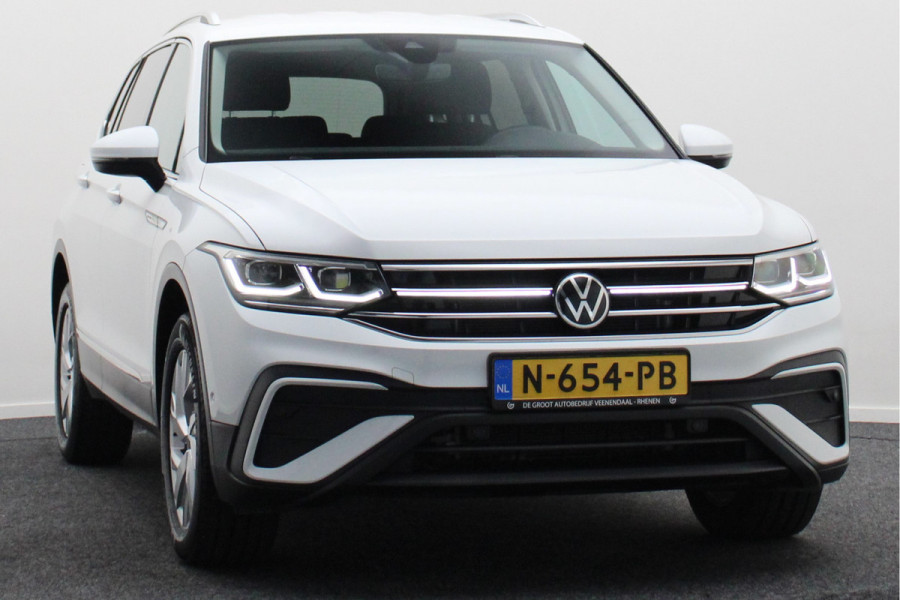 Volkswagen Tiguan Allspace 1.5 TSI Elegance 7p. IQ Light, Stuur-/Stoelverw. ACC, Camera, Apple Carplay, DAB