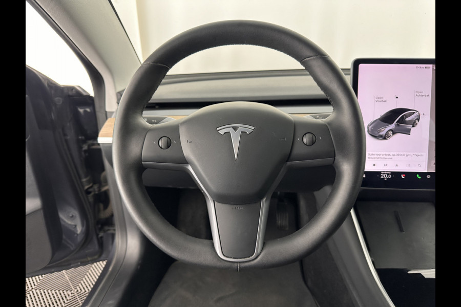 Tesla Model 3 Standard RWD Plus 60 kWh [ 3-Fase ] (INCL-BTW) Aut. *PANO | AUTO-PILOT | NAPPA-LEATHER | KEYLESS | FULL-LED | MEMORY-PACK | SURROUND-VIEW | DAB | CARPLAY | DIGI-COCKPIT | LANE-ASSIST | HEATED-COMFORT-SEATS | 19"ALU*