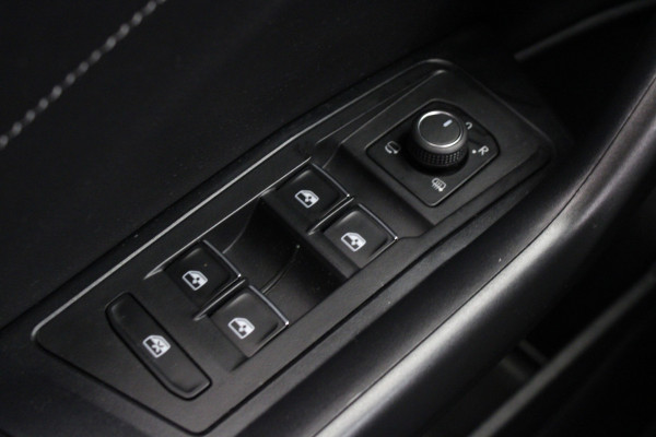 Volkswagen T-Roc 1.0 TSI R-Line Business+ |Massage|Stoelverwarming|