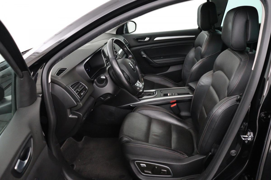 Renault Mégane 1.6 E-Tech Plug-In Hybrid Business Edition One | Head-Up | Leder | Stoel & stuurverwarming | Camera | BOSE Sound | Keyless | Navigatie | Full LED