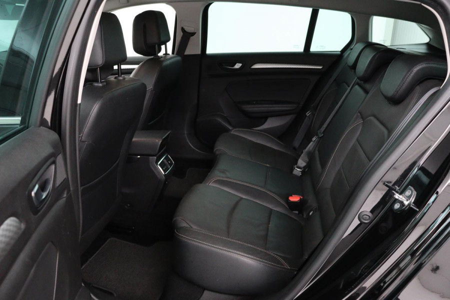 Renault Mégane 1.6 E-Tech Plug-In Hybrid Business Edition One | Head-Up | Leder | Stoel & stuurverwarming | Camera | BOSE Sound | Keyless | Navigatie | Full LED
